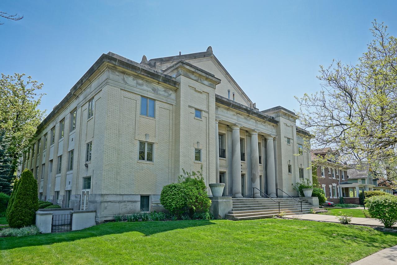 10317 S Longwood Dr. #L2, Chicago, IL 60643