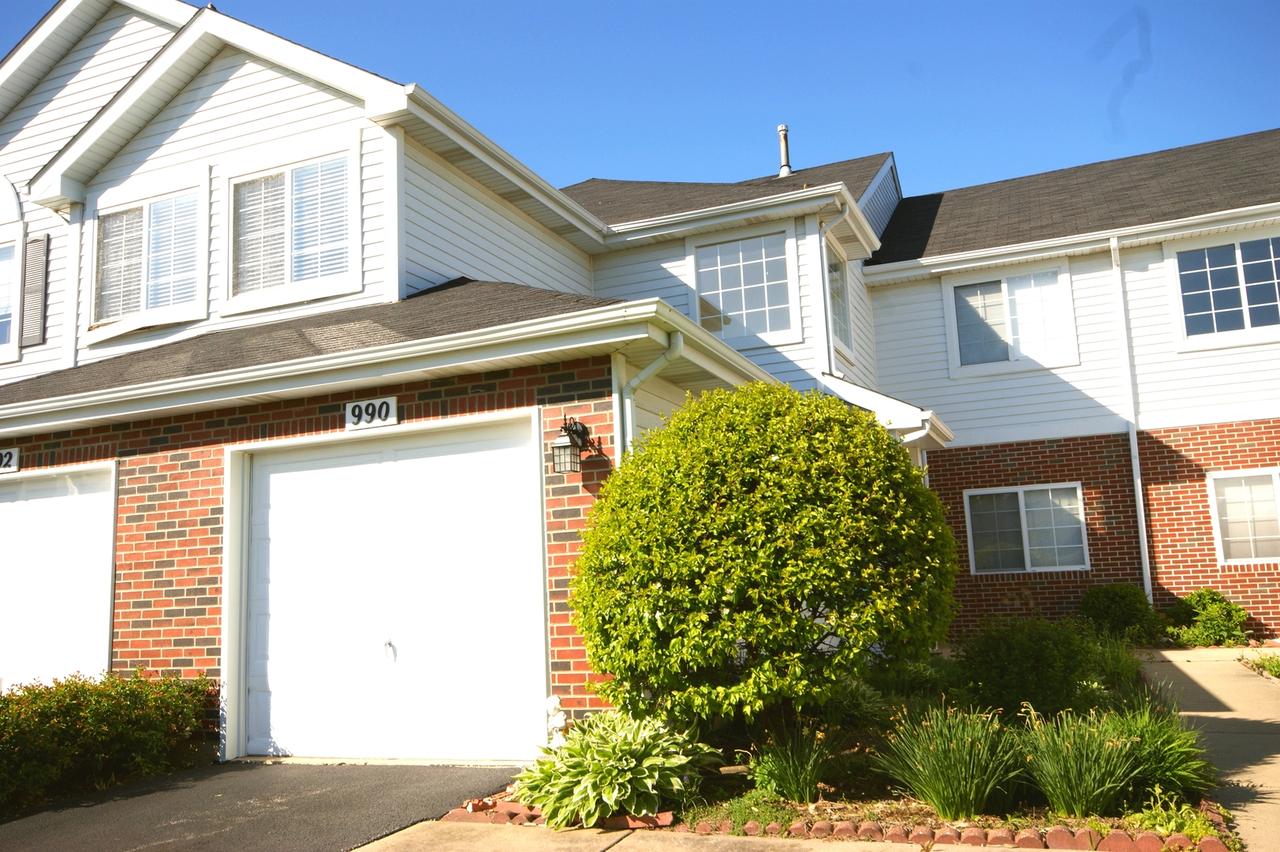 990 Spring Ct., Darien, IL 60561