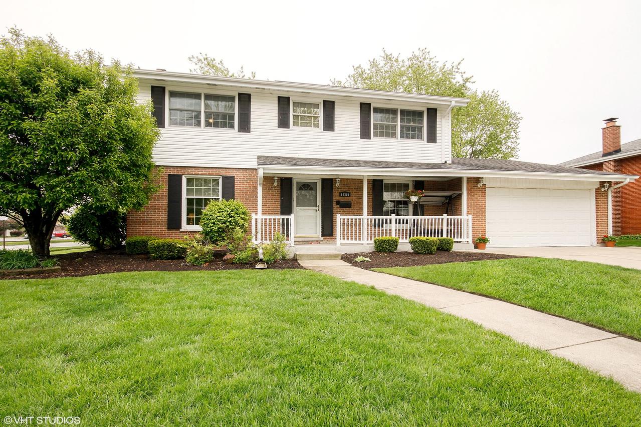 10501 Lockwood Ave., Oak Lawn, IL 60453
