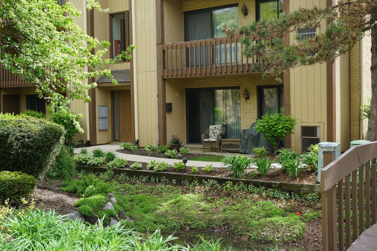 95 Olesen Dr. #1P, Naperville, IL 60540