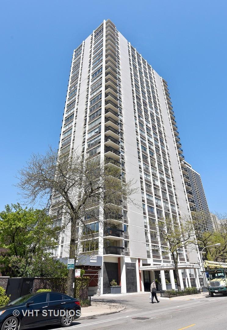 1455 N Sandburg Ter. #2907, Chicago, IL 60610