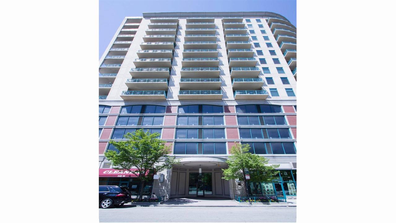 340 W Superior St. #911, Chicago, IL 60654
