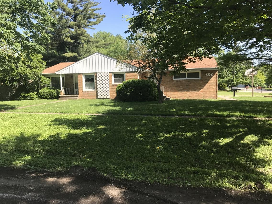 302 W Park St., Fisher, IL 61843