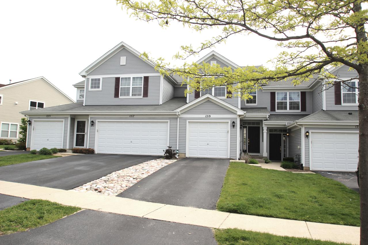 1219 Waverly Dr., Volo, IL 60020