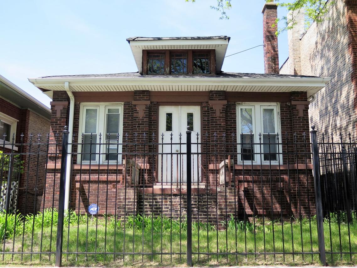 8004 S Blackstone Ave., Chicago, IL 60619