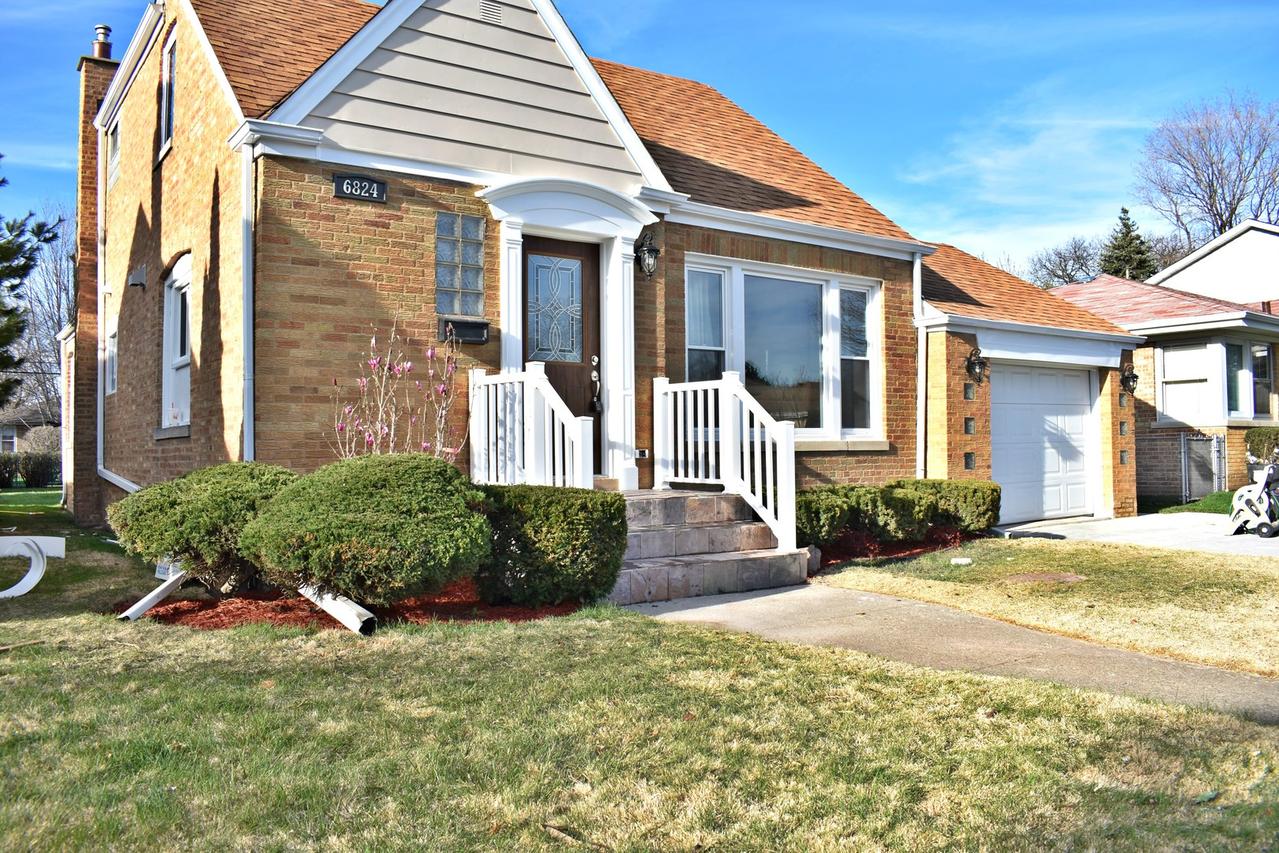 6824 W Keeney St., Niles, IL 60714