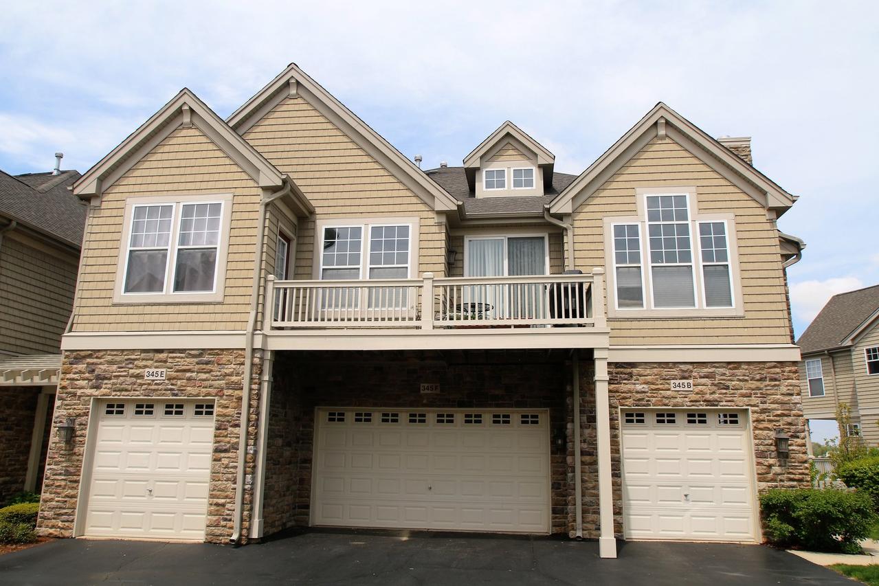 345 Sundown Ct. #F, Wauconda, IL 60084