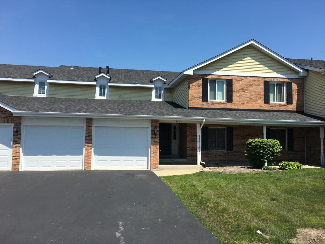 722 Cottonwood Ct. #B, Willowbrook, IL 60527
