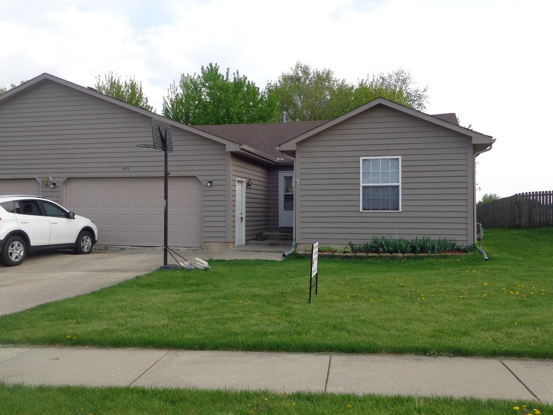 491 W Miller Ave., Hinckley, IL 60520