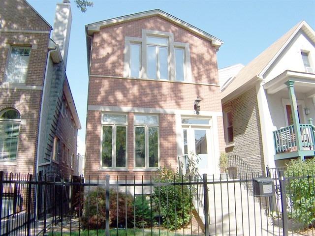 2330 W Dickens Ave., Chicago, IL 60647