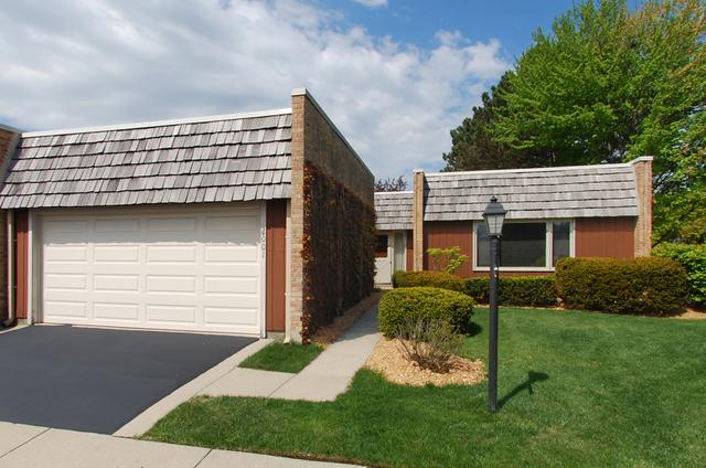 2001 Plymouth Ln., Northbrook, IL 60062