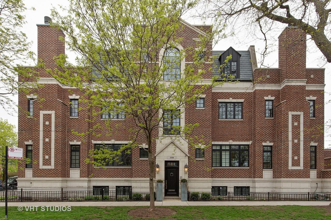 2836 N Greenview Ave., Chicago, IL 60657