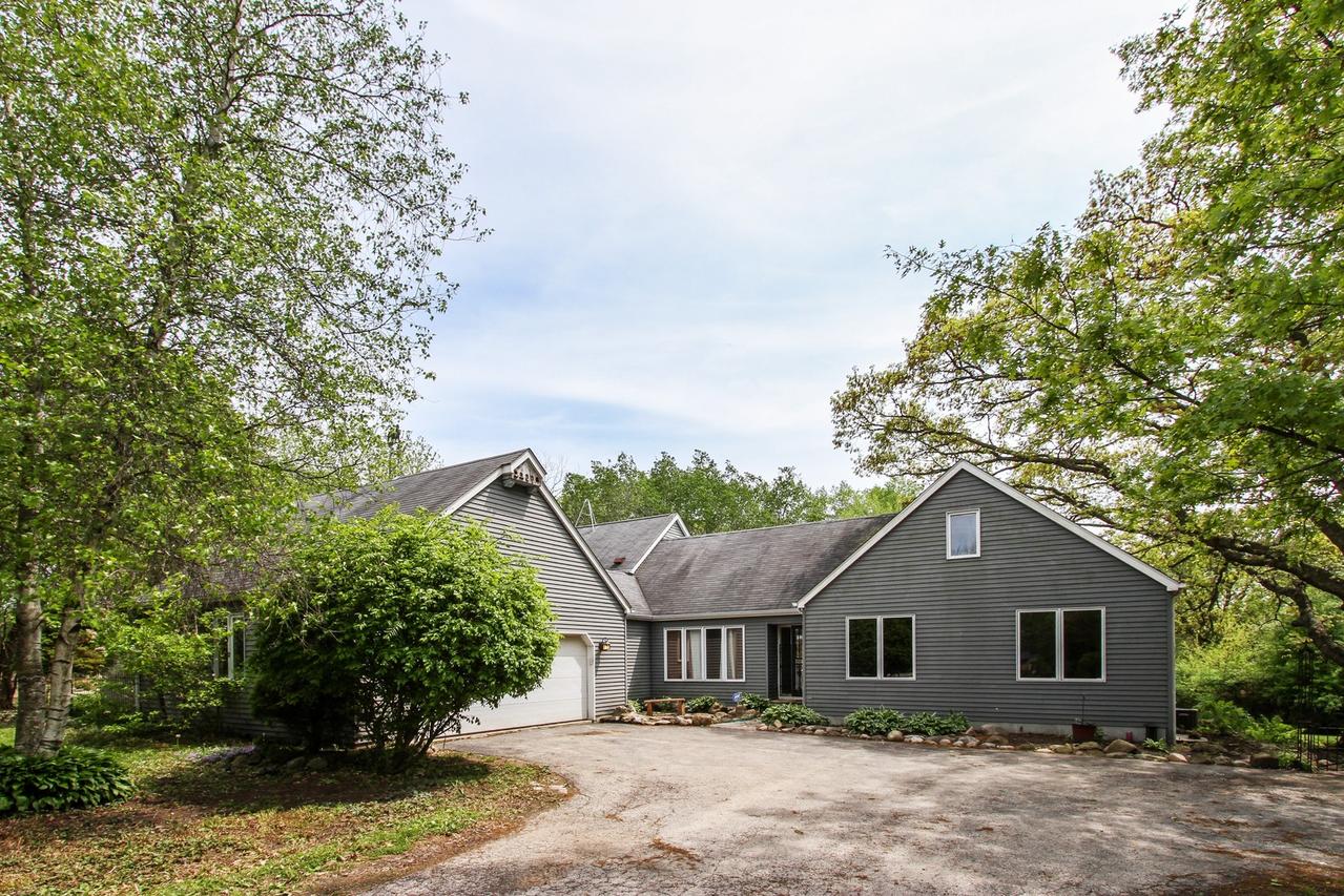 20910 Highview Rd., Marengo, IL 60152