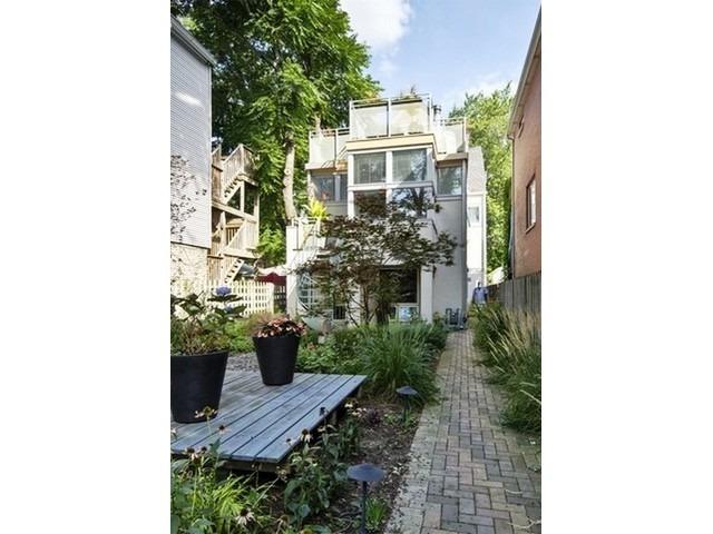 1534 W Henderson St., Chicago, IL 60657