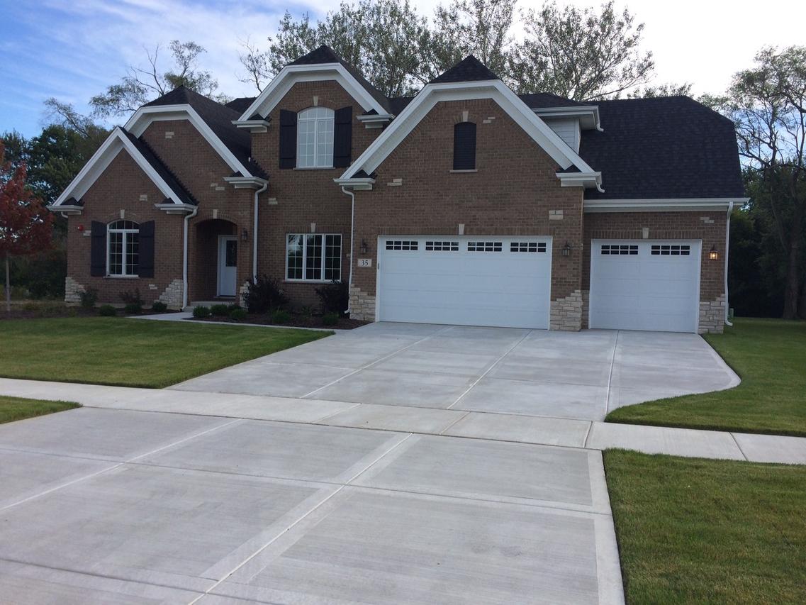 35 W Thacker St., Schaumburg, IL 60194
