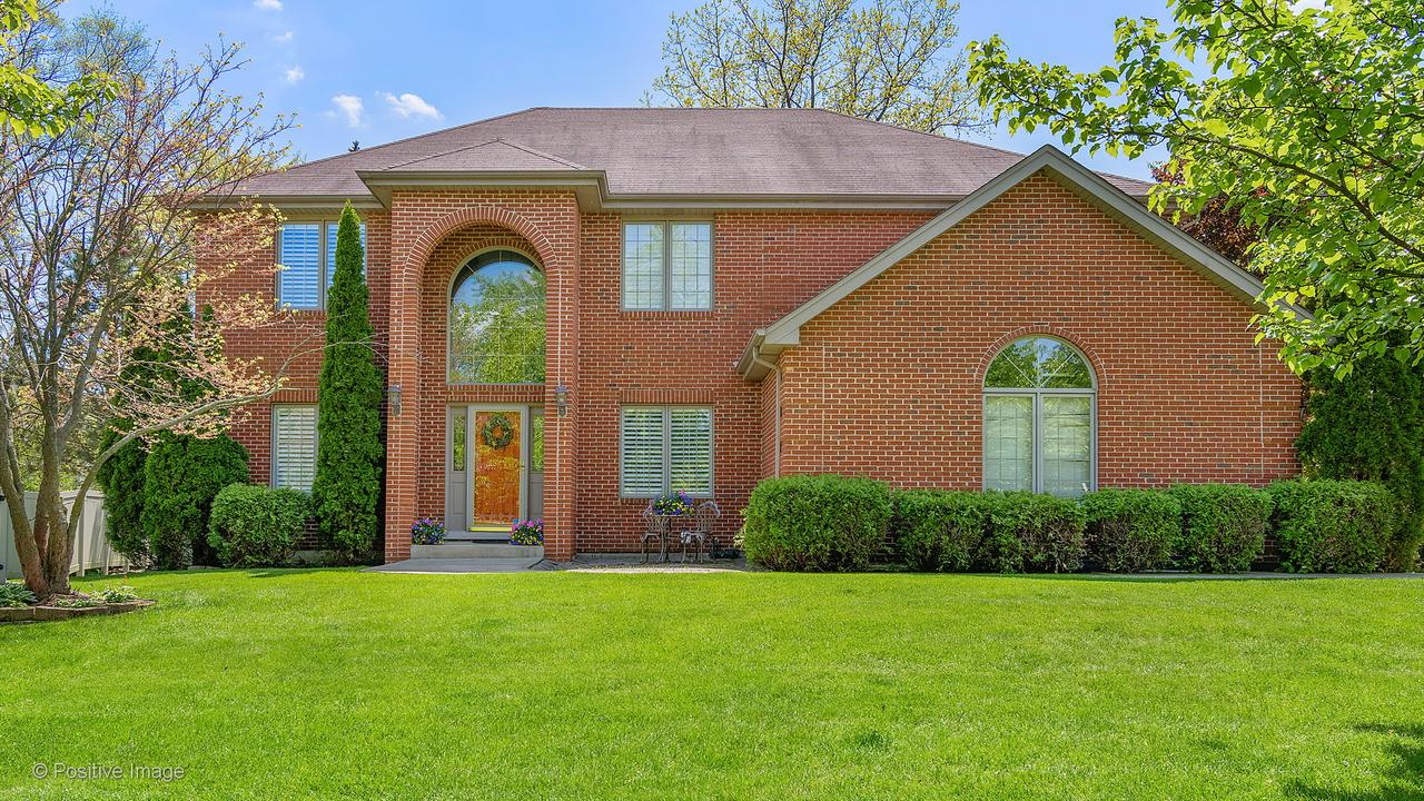 8841 Gleneagles Ln., Darien, IL 60561