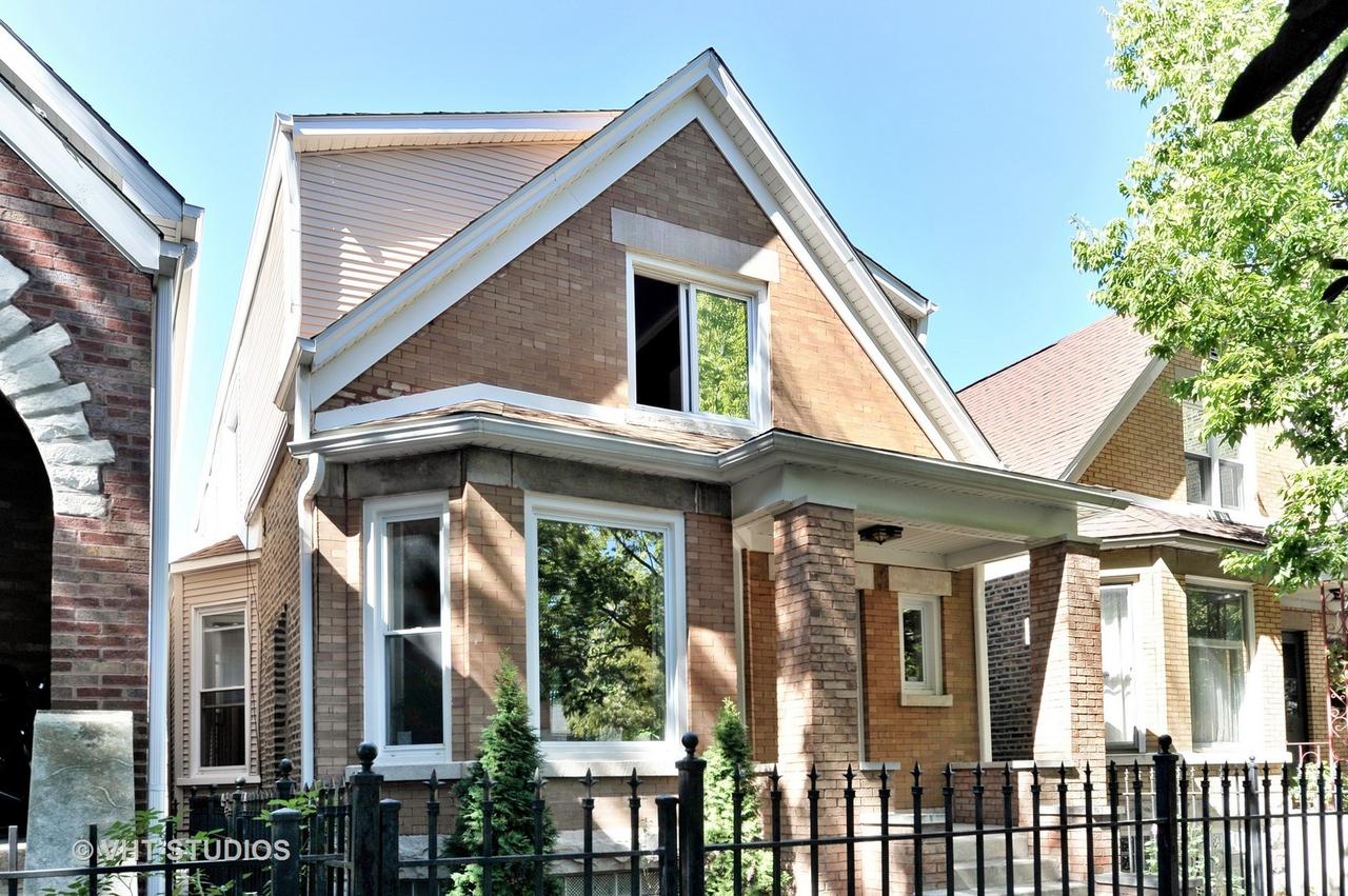 2950 N Troy St., Chicago, IL 60618