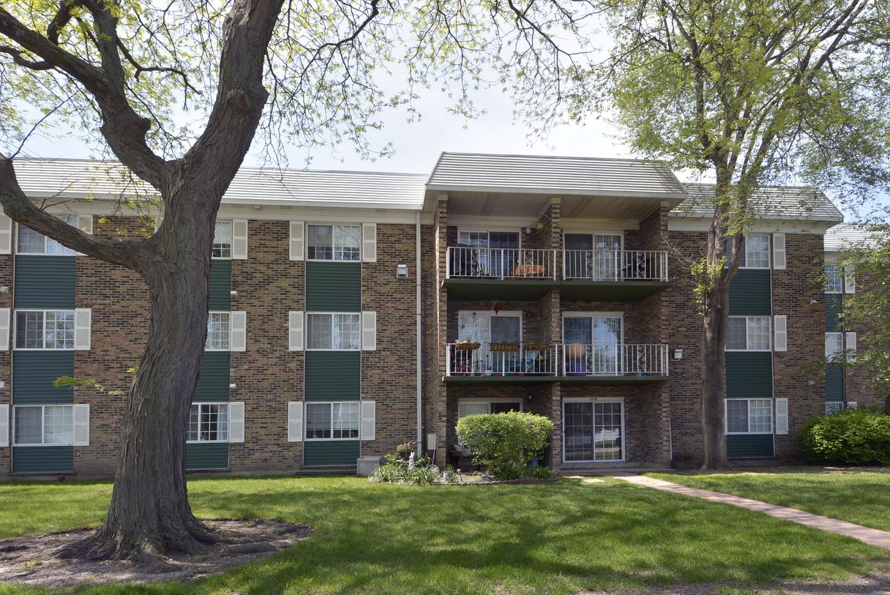 1619 N Windsor Dr. #109, Arlington Heights, IL 60004