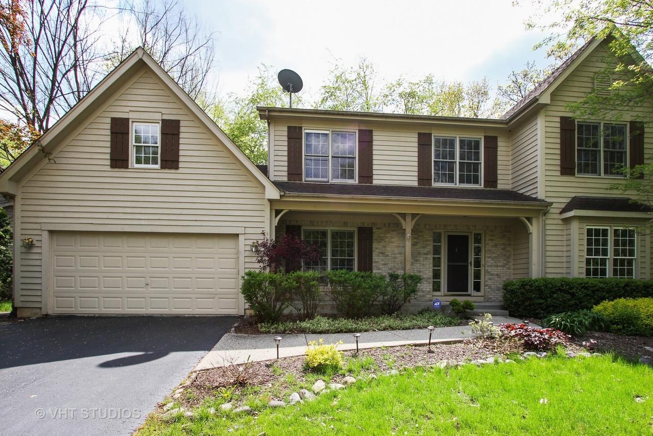 417 Kelly Ln., Crystal Lake, IL 60012