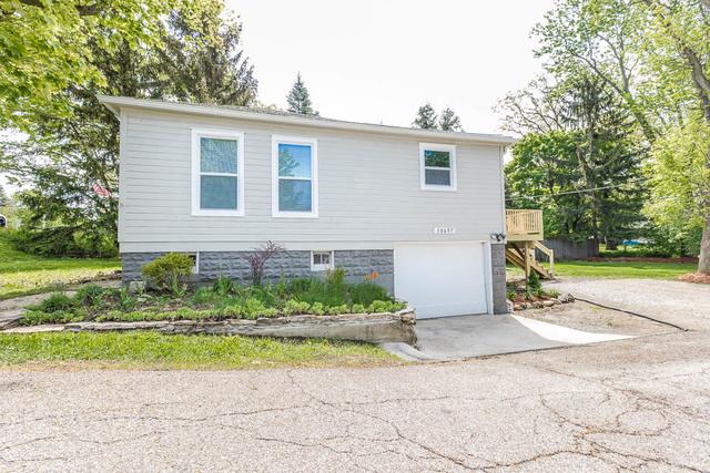 18697 W Gages Lake Rd., Grayslake, IL 60030