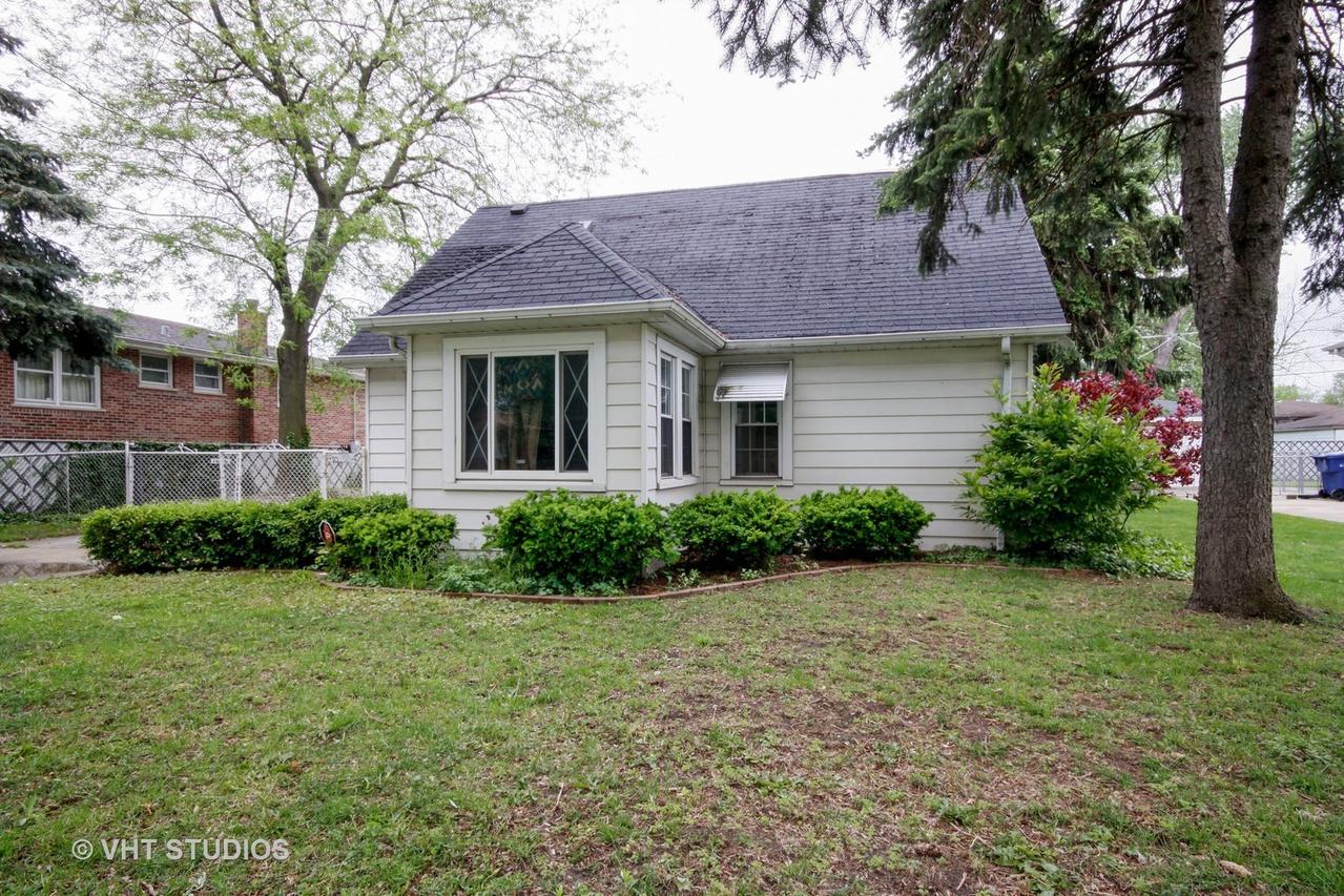 10050 Melvina Ave., Oak Lawn, IL 60453