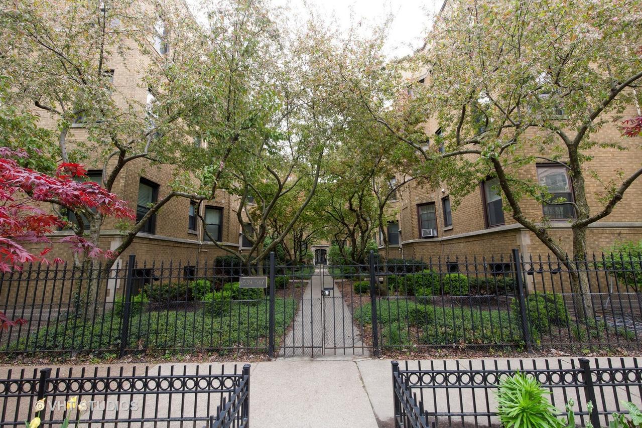 541 W Brompton Ave. #2S, Chicago, IL 60657