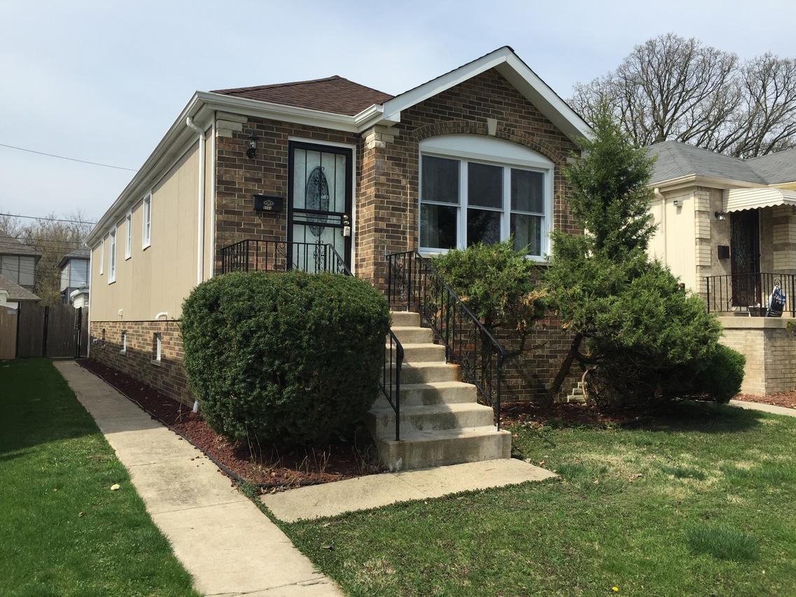 8944 S Winchester Ave., Chicago, IL 60620