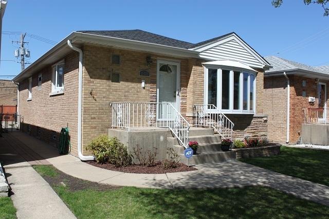 5436 N Neva Ave., Chicago, IL 60656