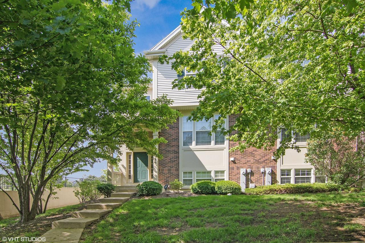 2830 N Greenwood Ave., Arlington Heights, IL 60004