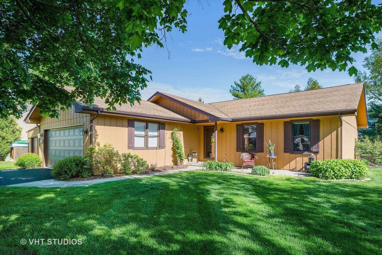 1325 Marengo Ct., Naperville, IL 60564