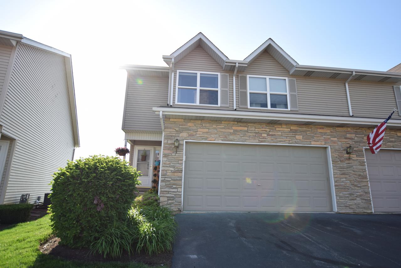 1211 Alexandria Dr., Sycamore, IL 60178