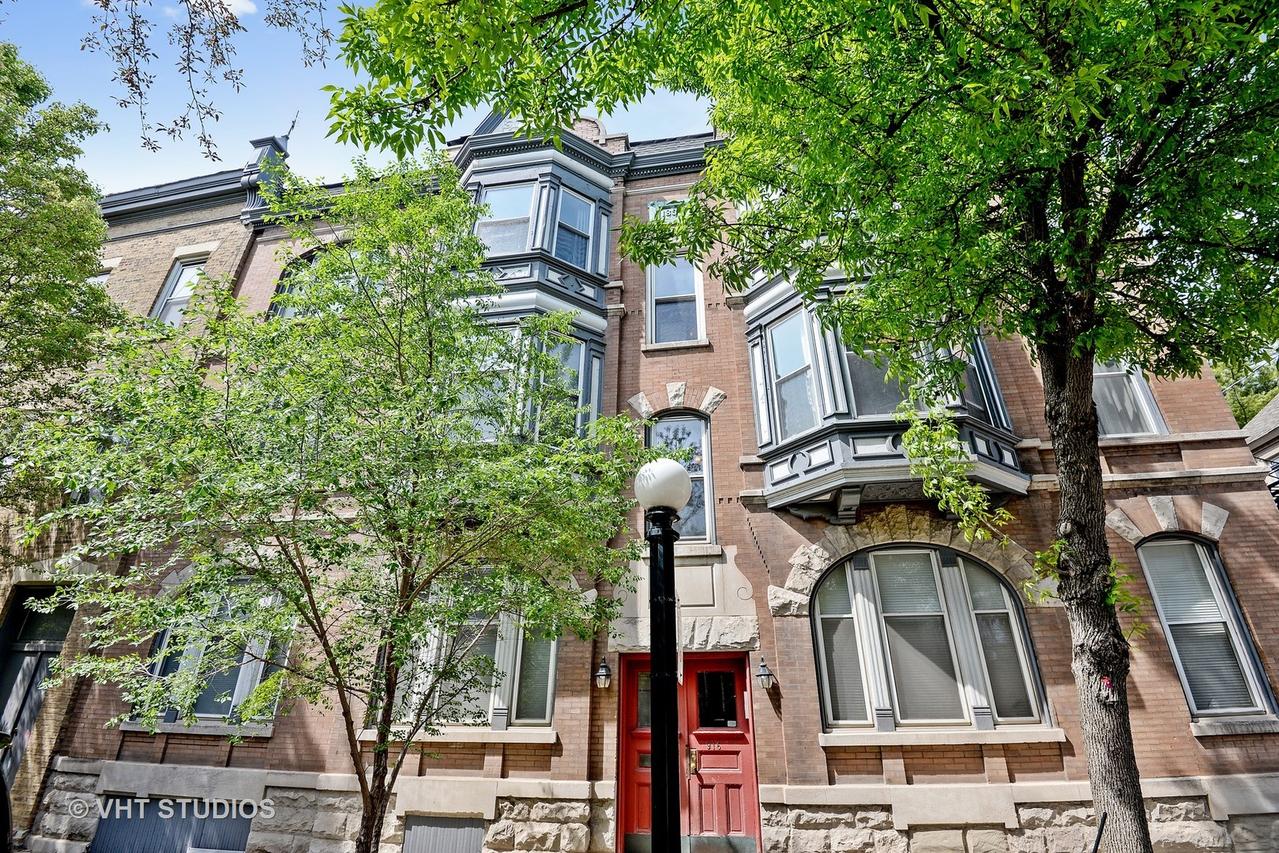 916 W Wisconsin St. #302, Chicago, IL 60614