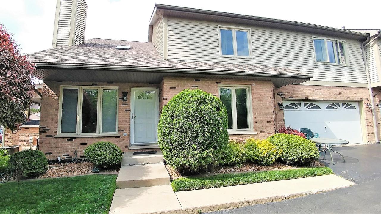 7908 W Tiffany Ct., Palos Hills, IL 60465