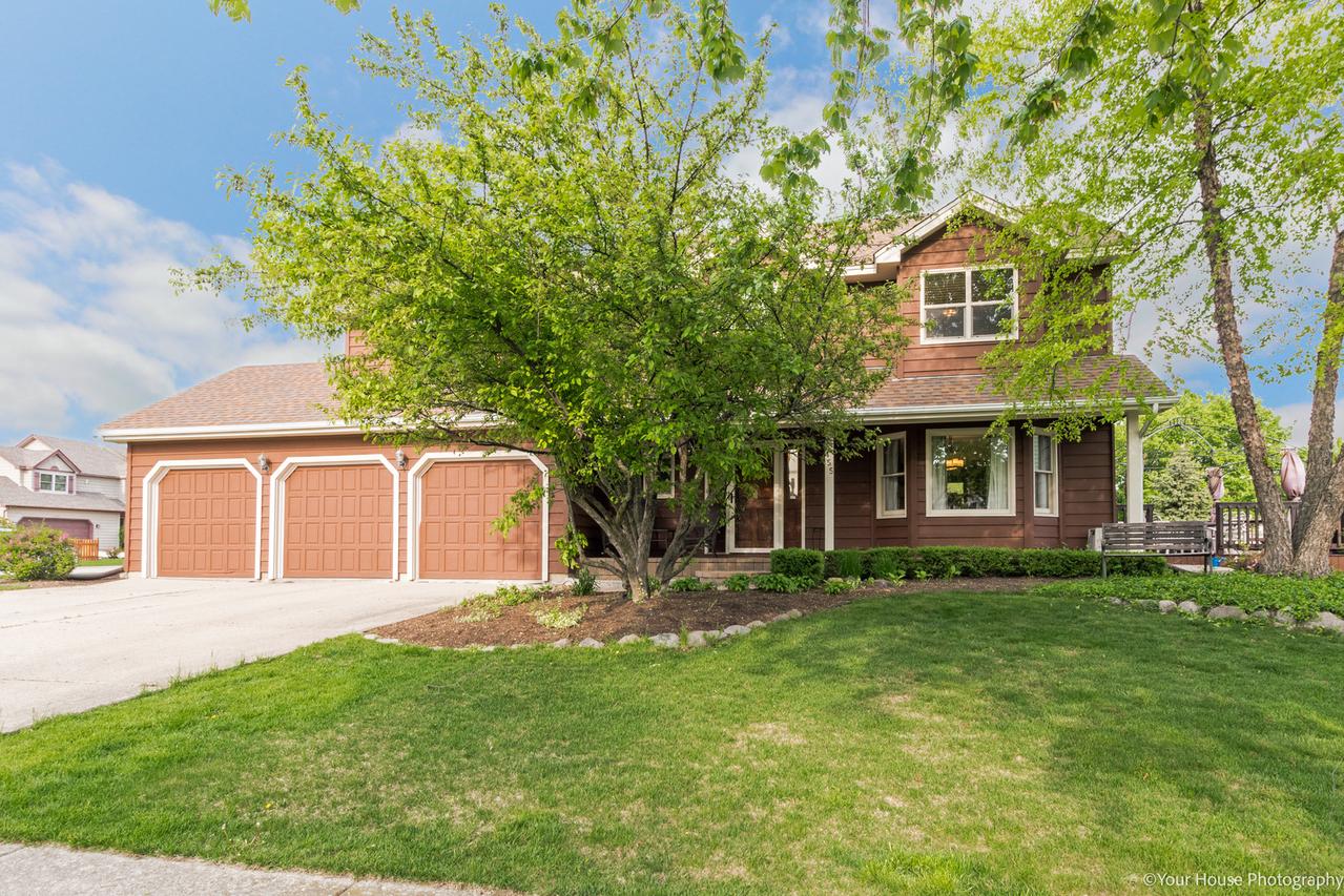 455 Sommerset Dr., Grayslake, IL 60030