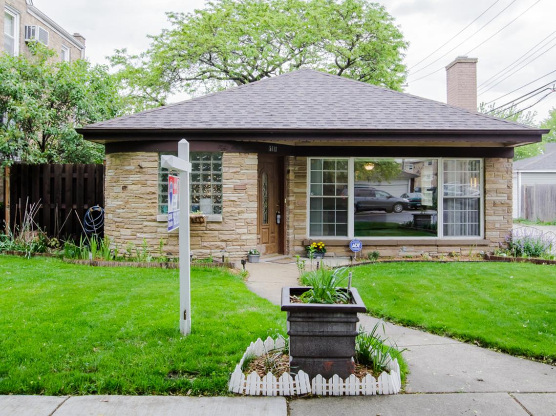 5618 W Sunnyside Ave., Chicago, IL 60630