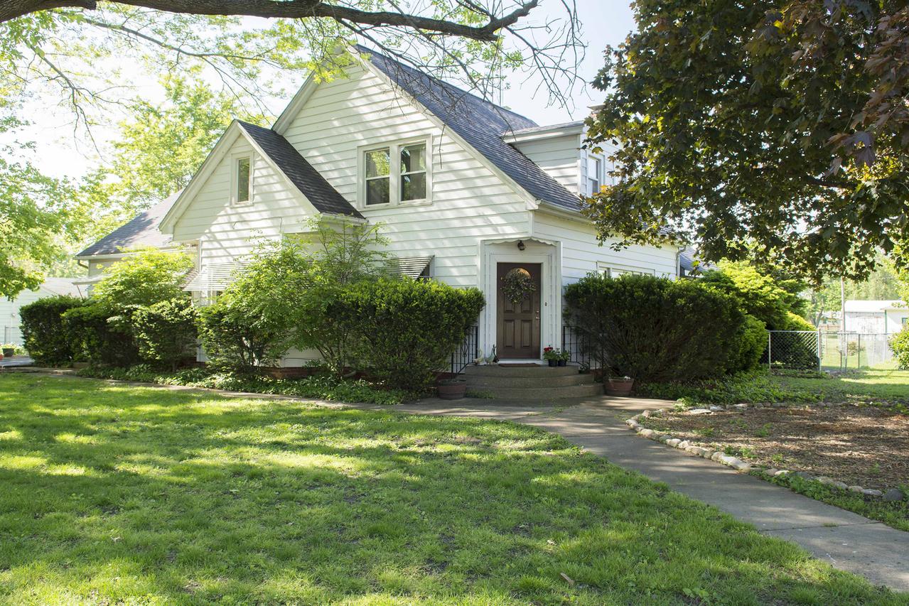31 S Lynn St., Weldon, IL 61882
