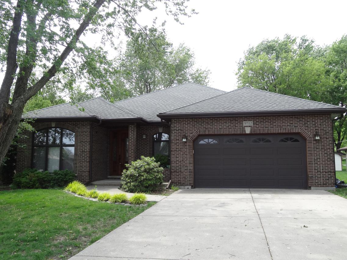9712 S 81st Ct., Palos Hills, IL 60465