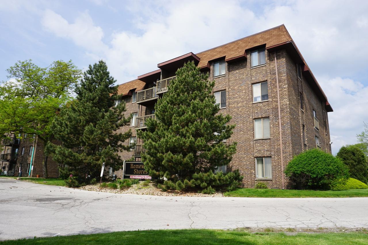 820 Elder Rd. #403C, Homewood, IL 60430