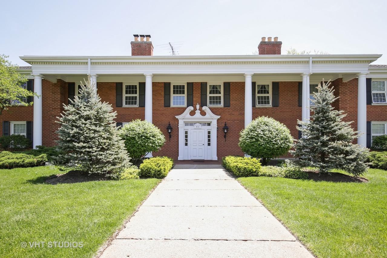 511 Coventry Ln. #2-13, Crystal Lake, IL 60014