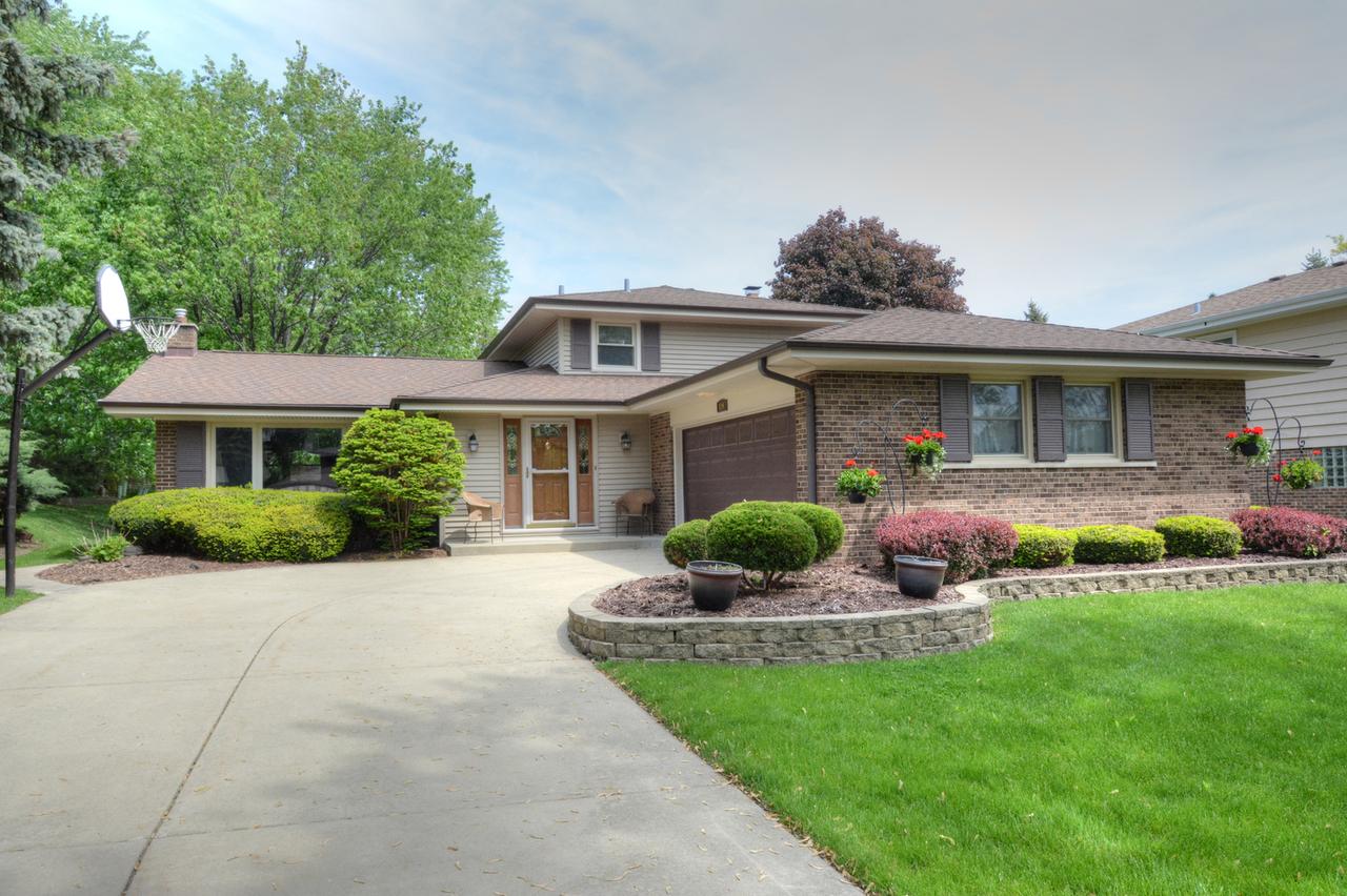 124 Bentley Ln., Schaumburg, IL 60193