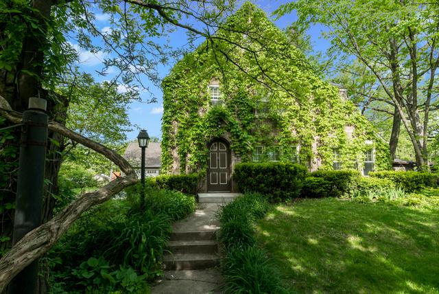 329 Dwight Ave., Joliet, IL 60436