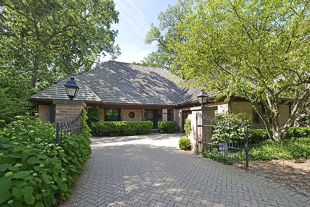 3017 Iroquois Rd., Wilmette, IL 60091
