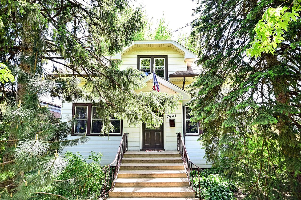 7621 W Rascher Ave., Chicago, IL 60656