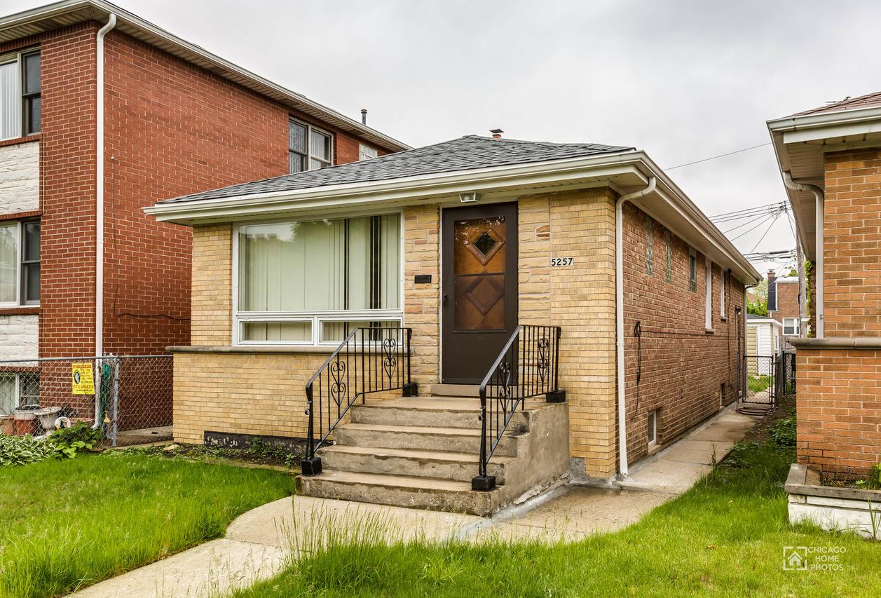 5257 W Foster Ave., Chicago, IL 60630