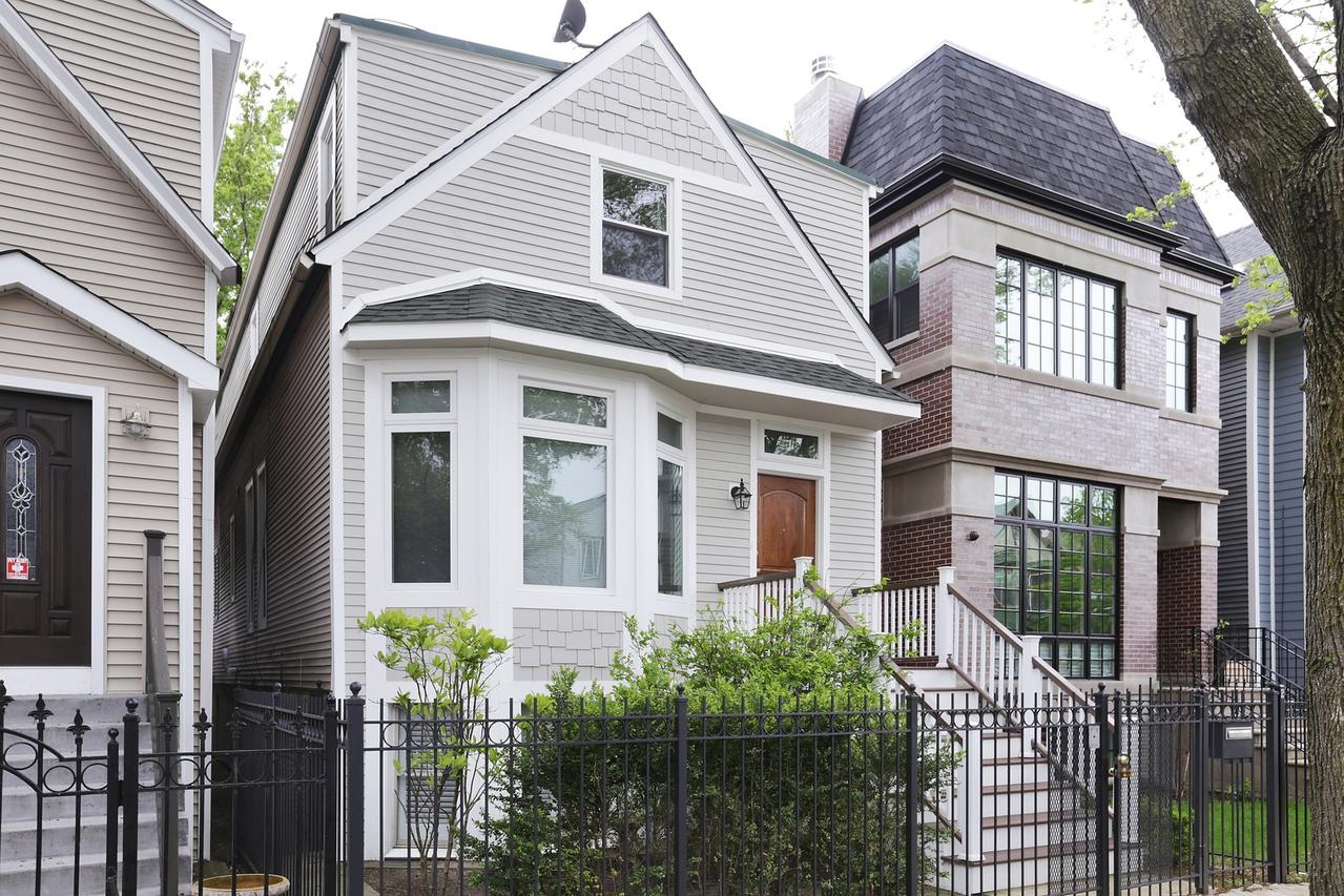 1713 W Fletcher St., Chicago, IL 60657