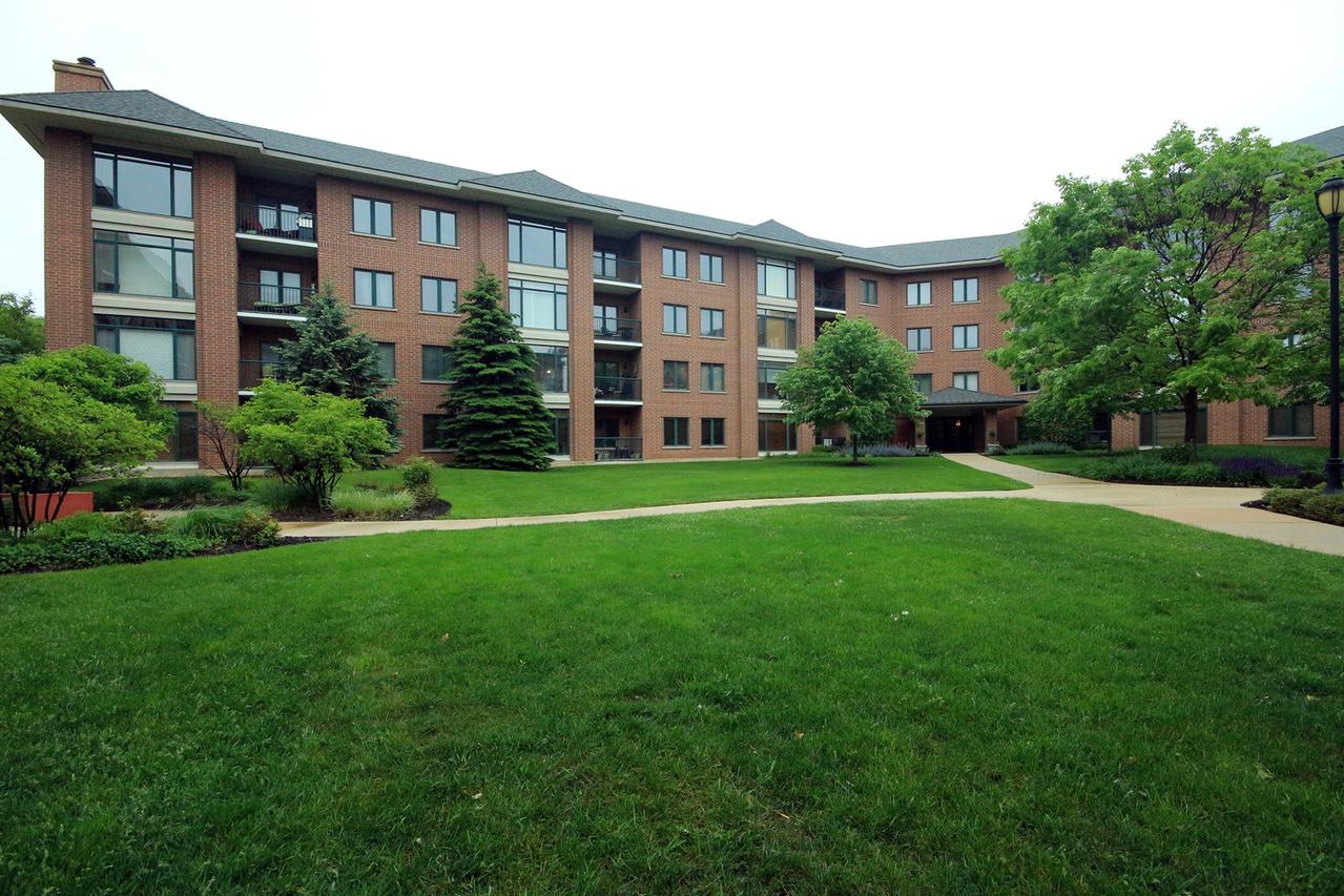 875 E 22nd St. #318, Lombard, IL 60148