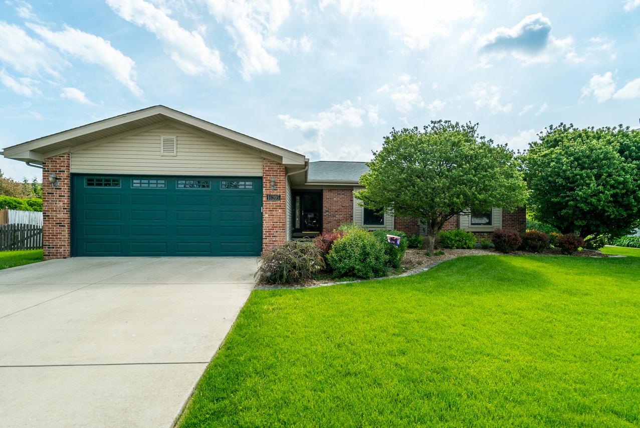 16205 Fairfield Dr., Plainfield, IL 60586