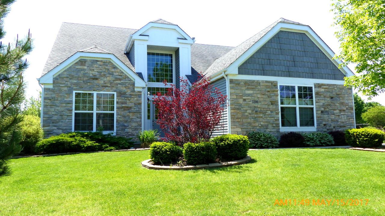 3200 Moraine Dr., Aurora, IL 60506