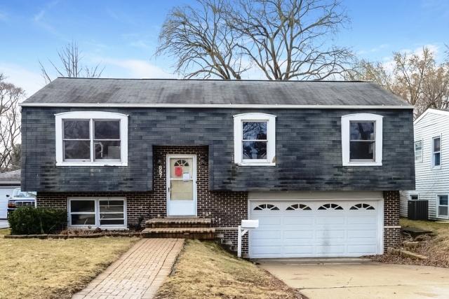 857 Bonniebrook Ave., Mundelein, IL 60060
