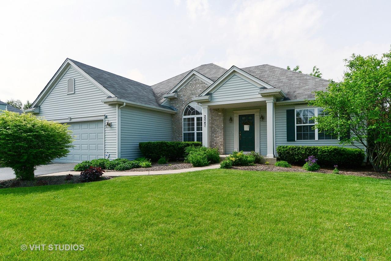 2047 James Leigh Dr., Aurora, IL 60503
